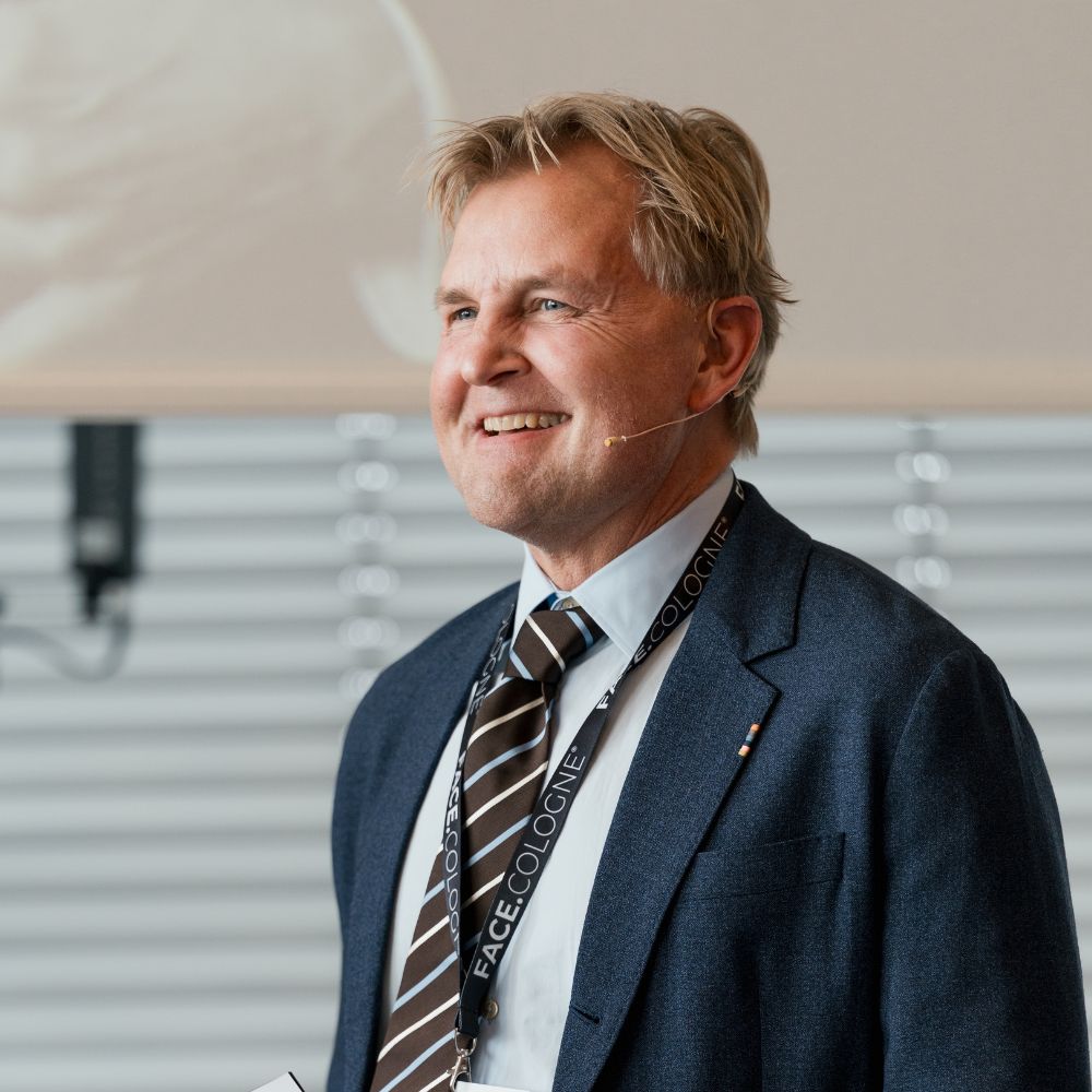 Dr. Jesper Thulesen